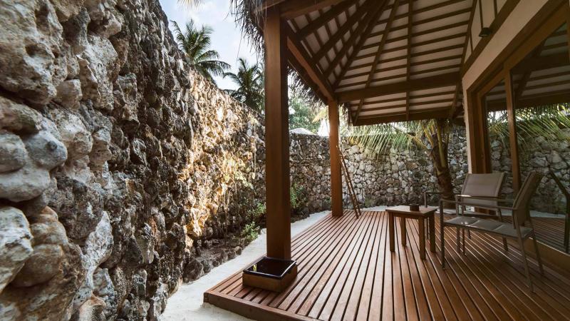 Maldív-szigetek utazás Dhiggiri Island Resort & Spa