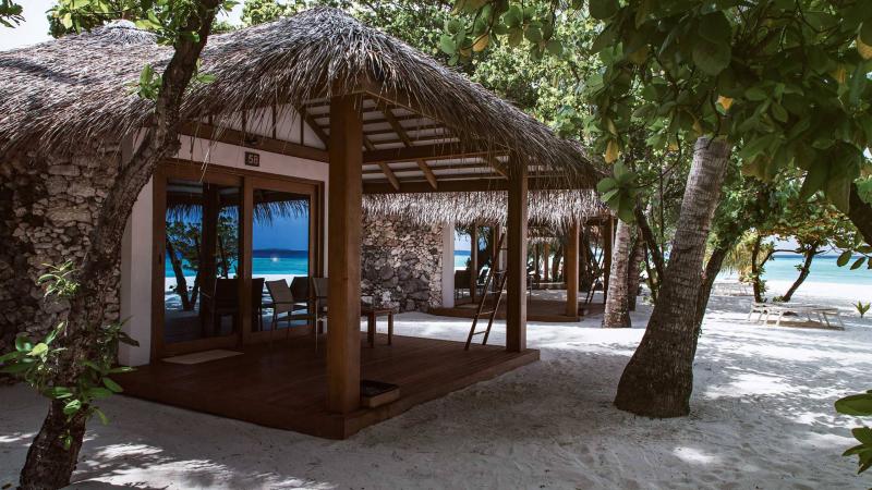 Maldív-szigetek utazás Dhiggiri Island Resort & Spa