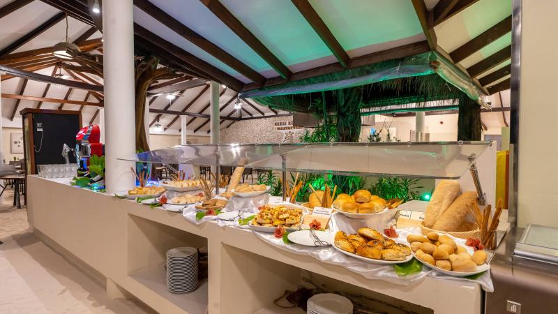 Maldív-szigetek utazás Maayafushi Island Resort & Spa