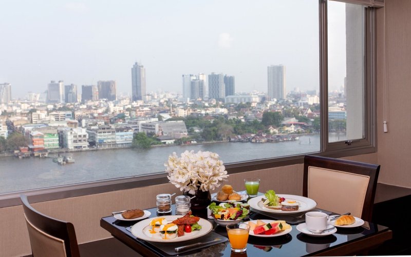 Bangkok utazás Ramada Plaza By Wyndham