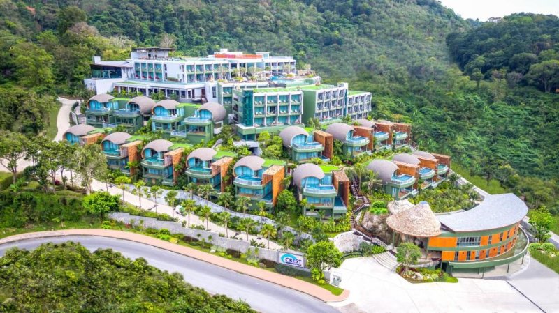 Phuket utazás Crest Resort & Pool Villas