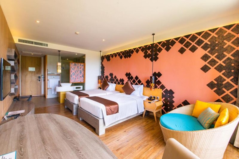 Crest Resort & Pool Villas Phuket