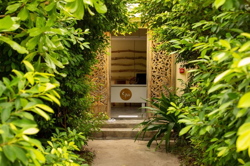 Jógatábor a Maldív-szigetek varázslatos világában Jordán Adéllal