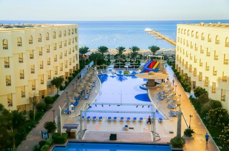 Hurghada utazás AMC Royal Hotel