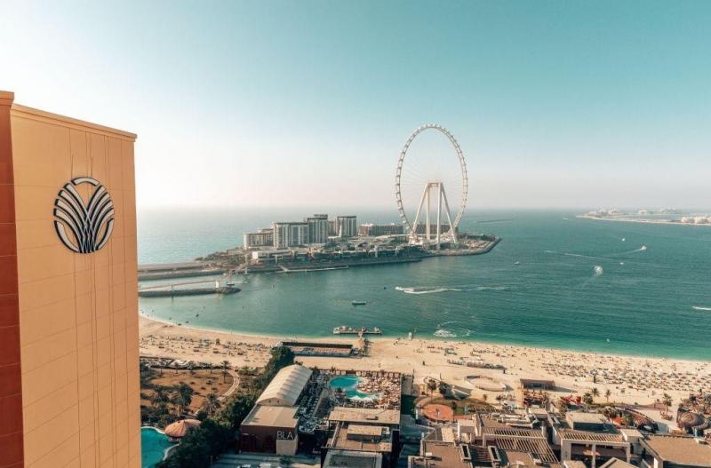 Dubai utazás Amwaj Rotana Jumeirah Beach