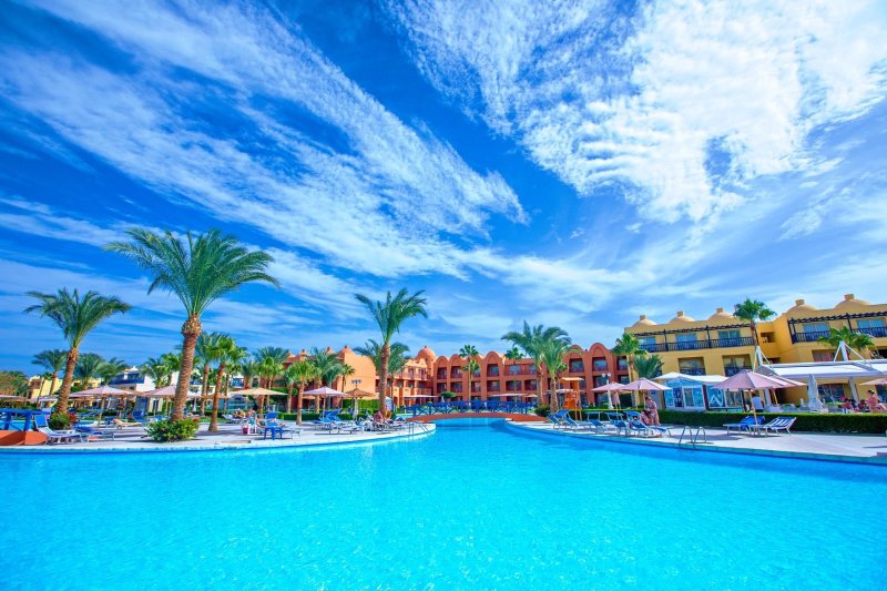 Hurghada utazás Titanic Beach Spa Aqua Park