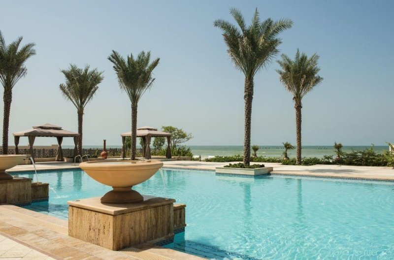 Dubai utazás Ajman Saray Luxury Collection