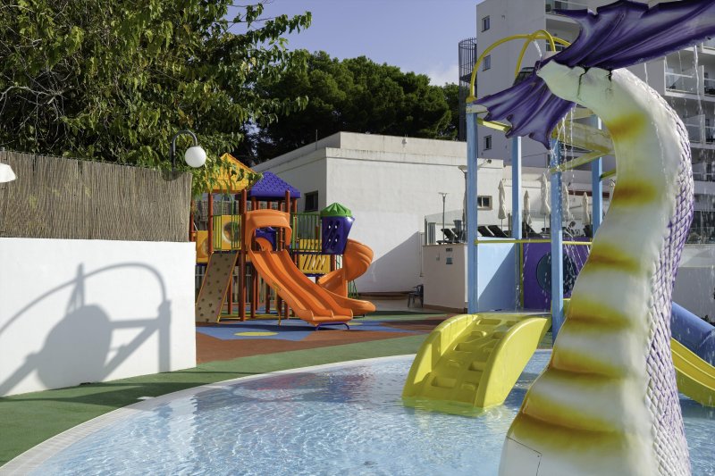 Mallorca utazás Aluasun Torrenova