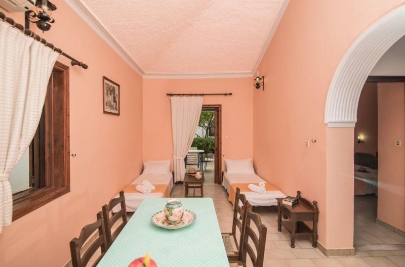 Zakynthos utazás Alykes Park