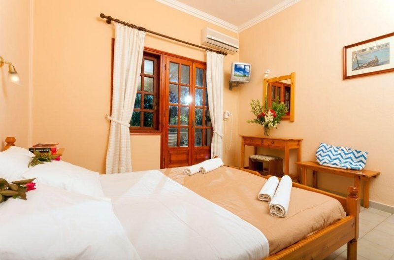 Zakynthos utazás Alykes Park