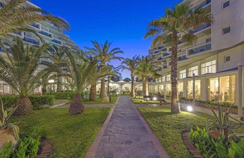 Rodosz Faliraki utazás Apollo Beach