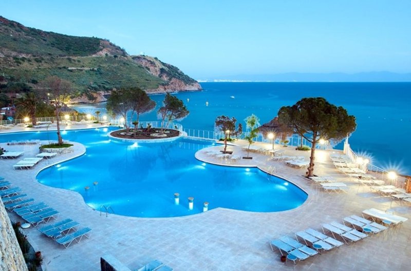 Kusadasi utazás Aria Claros Beach