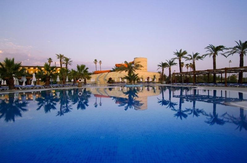 Side utazás Blue Waters Club