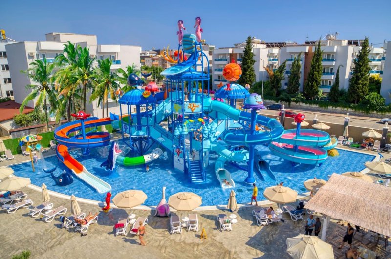 Alanya utazás Blue Wave Suite Hotel