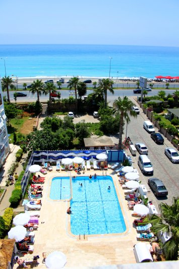 Alanya utazás Bora Bora Butik 