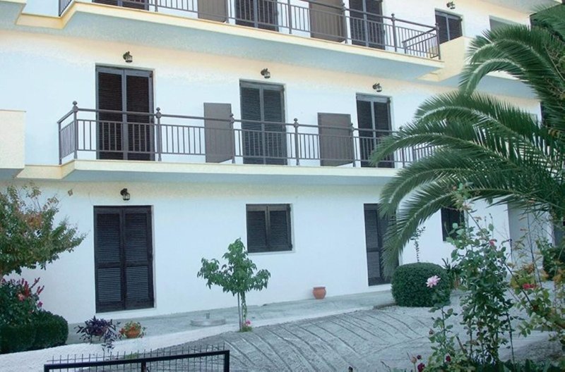 Lefkada-sziget utazás Captain s Studios