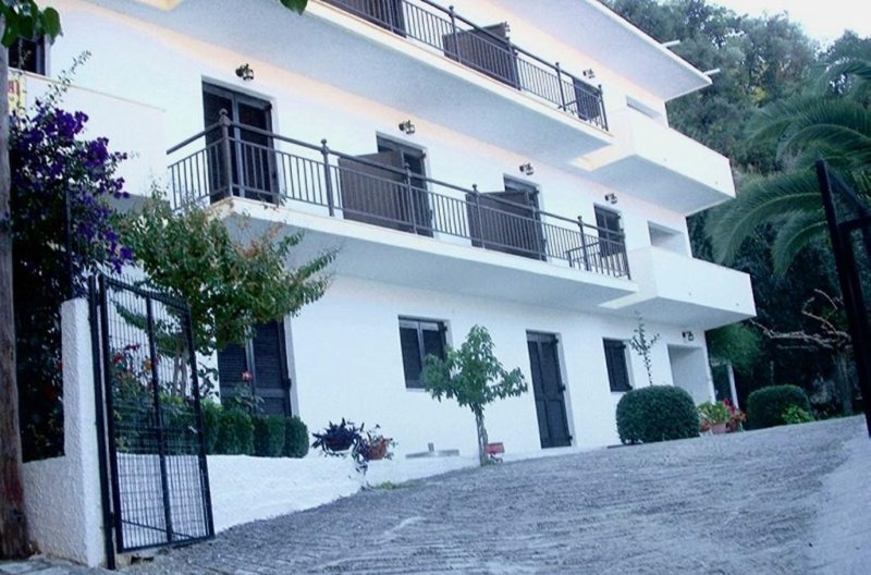 Lefkada-sziget utazás Captain s Studios