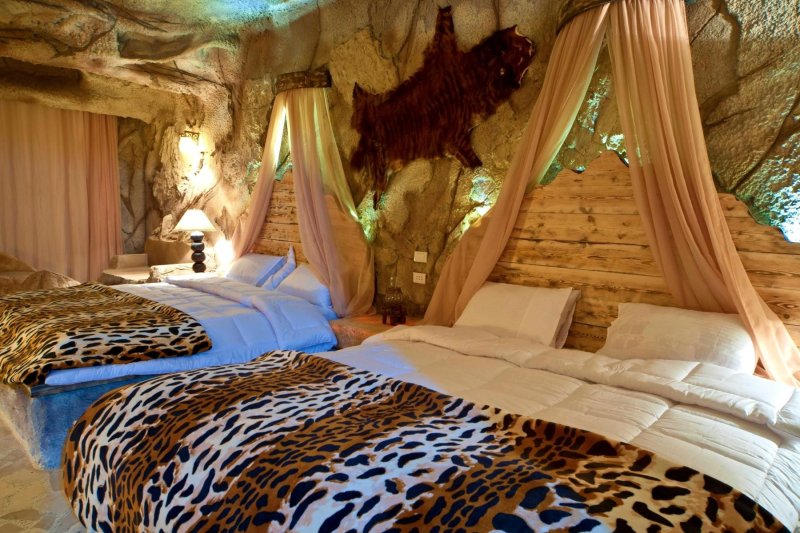 Hurghada utazás Caves Beach Resort