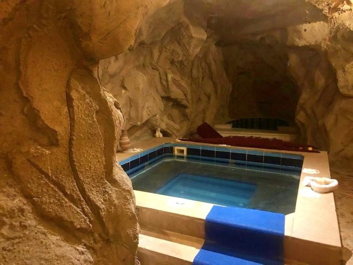 Hurghada utazás Caves Beach Resort