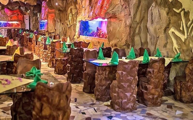 Hurghada utazás Caves Beach Resort