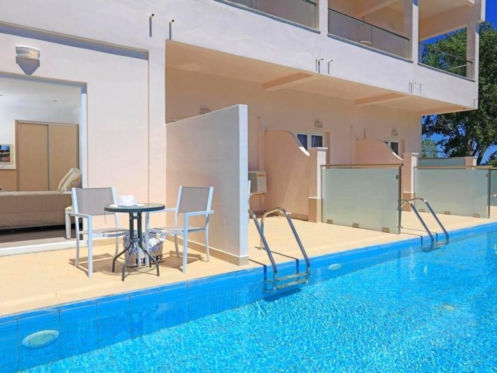 Korfu utazás Cavomarina Beach