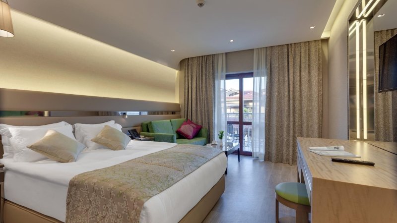 Side utazás Club Grand Aqua