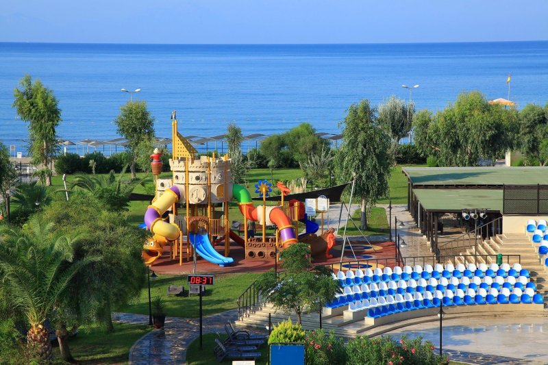 Kusadasi utazás Club Yali Resort