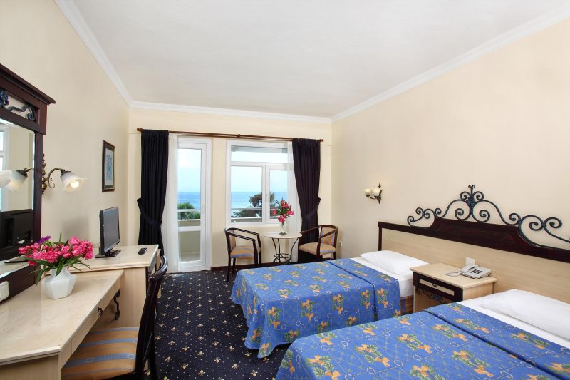 Kusadasi utazás Club Yali Resort