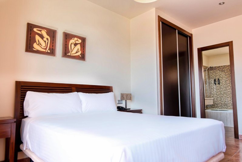 Costa de Almería utazás Colonial Mar