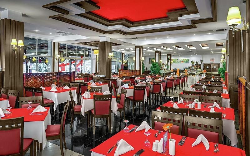 Kemer utazás Crystal Aura Beach Resort 