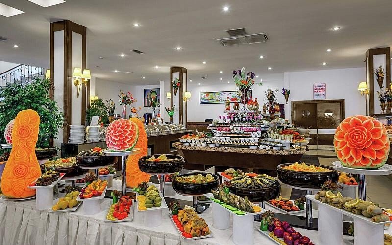 Kemer utazás Crystal Aura Beach Resort 