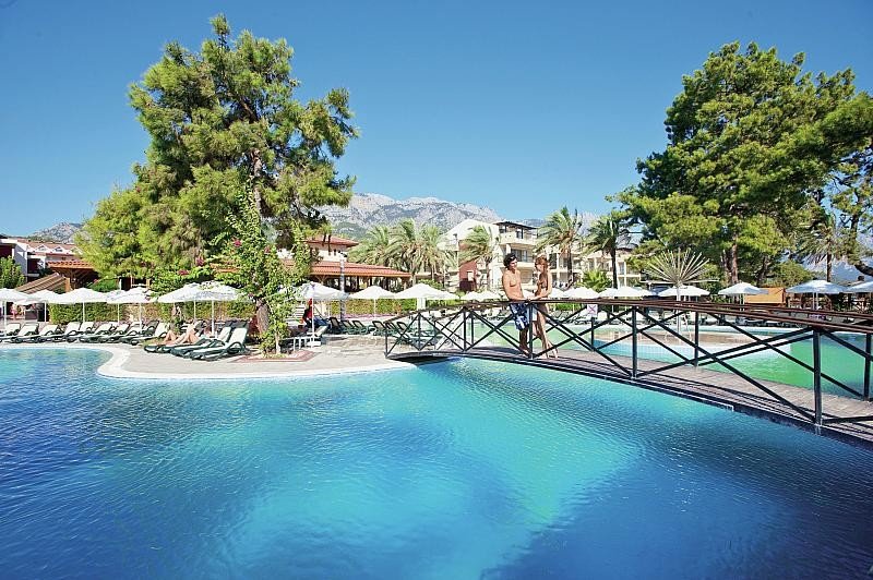 Kemer utazás Crystal Aura Beach Resort 