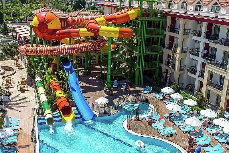 Kemer utazás Crystal Aura Beach Resort 