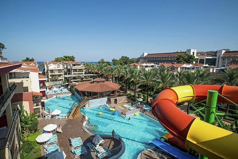 Kemer utazás Crystal Aura Beach Resort 