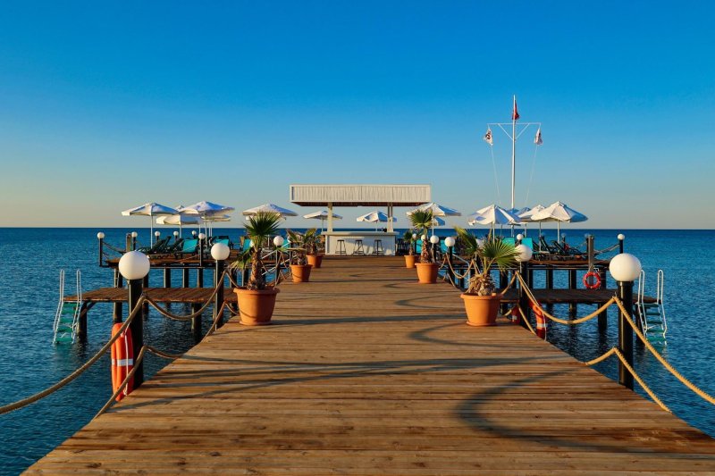 Antalya utazás Crystal Centro