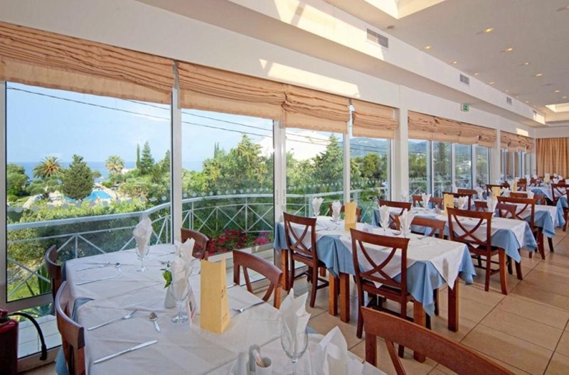 Korfu utazás Delfinia