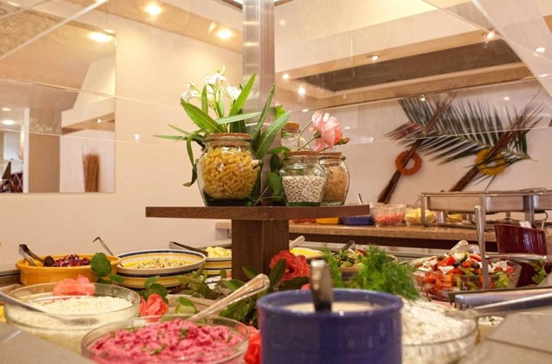 Korfu utazás Delfinia