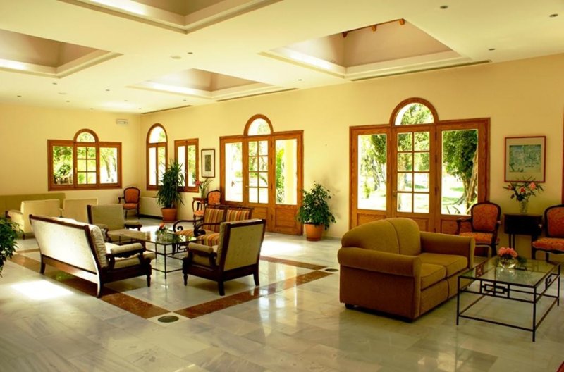 Korfu utazás Delfinia