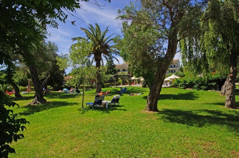 Korfu utazás Delfinia