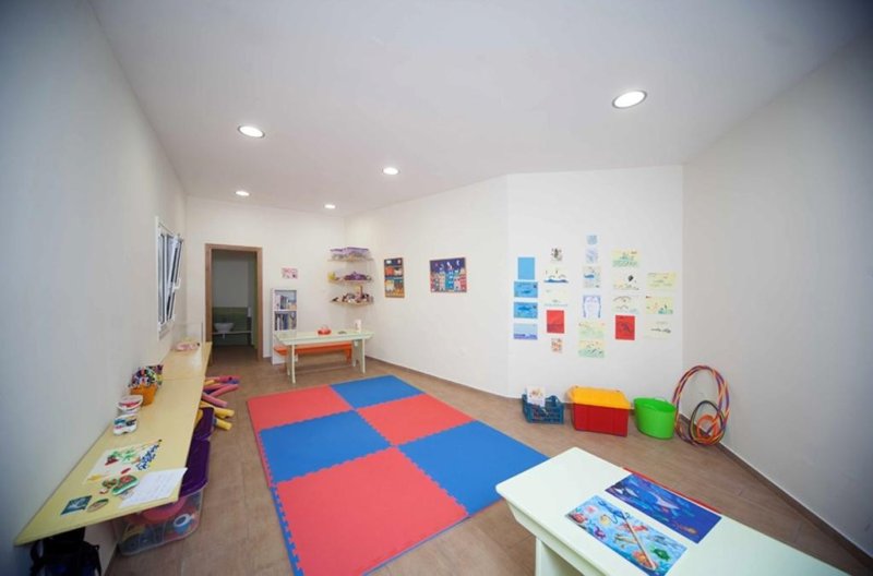 Korfu utazás Delfinia