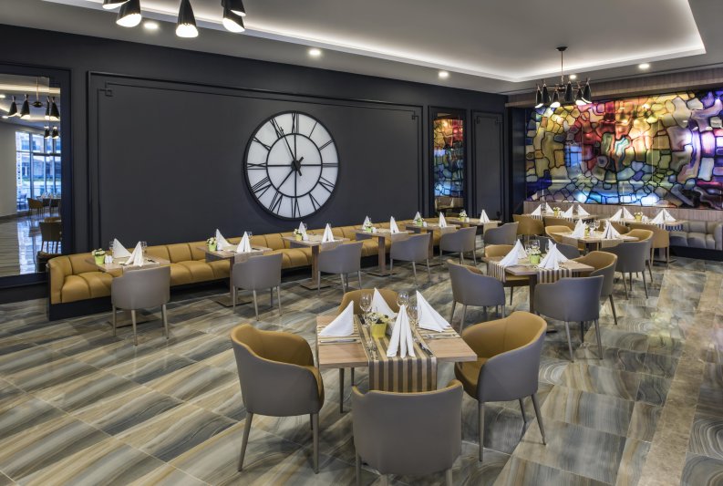 Antalya utazás Delphin Be Grand (ex: Botanik Lares)