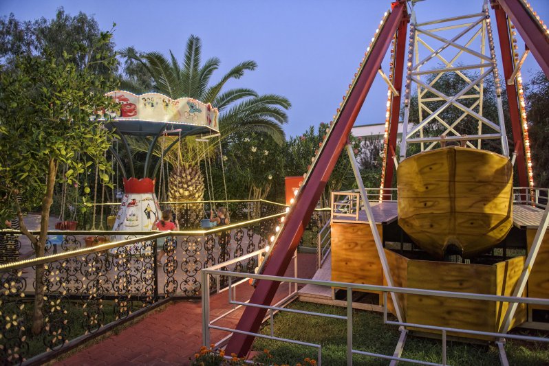 Alanya utazás Delphin Deluxe