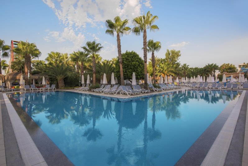 Alanya utazás Delphin Deluxe