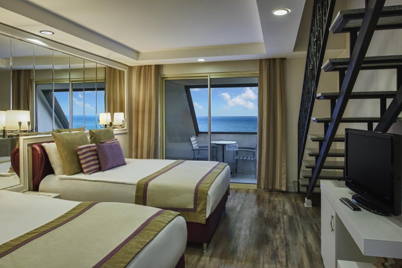 Antalya utazás Delphin Diva Premiere