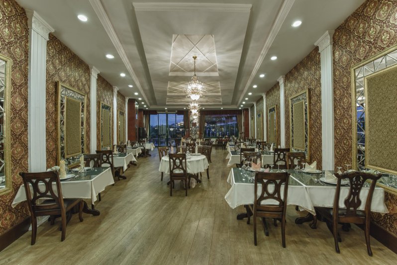 Antalya utazás Delphin Palace