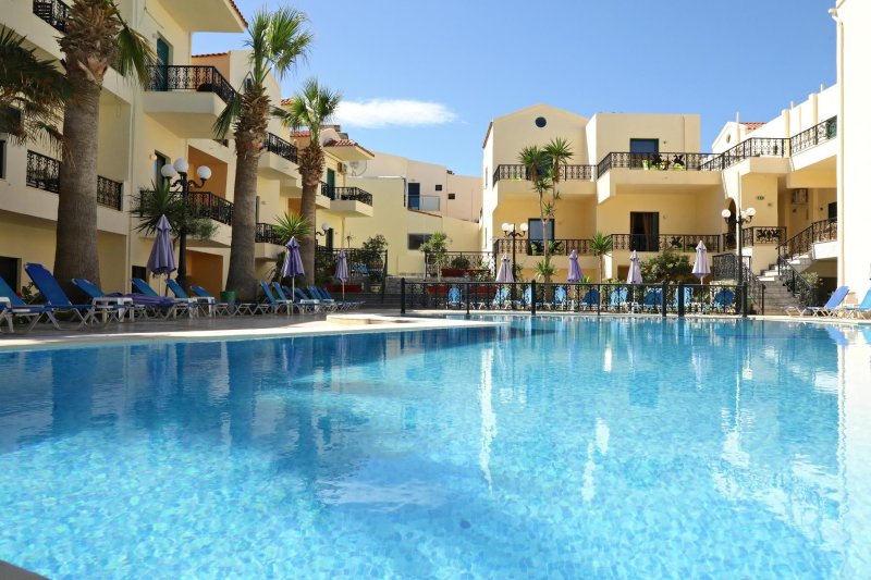 Kréta Gouves utazás Diogenis Blue Palace