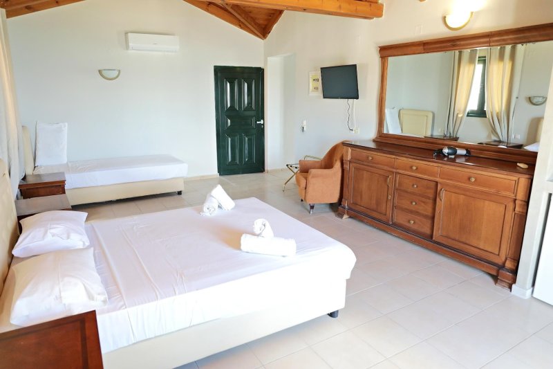 Kréta Gouves utazás Diogenis Blue Palace