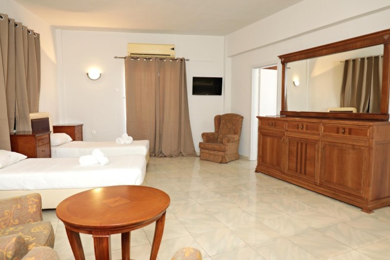 Kréta Gouves utazás Diogenis Blue Palace