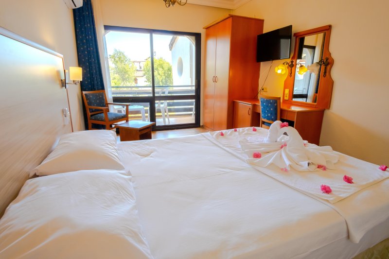 Kusadasi utazás Dogan Paradise Beach