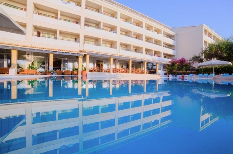 Korfu Dassia utazás Elea Beach